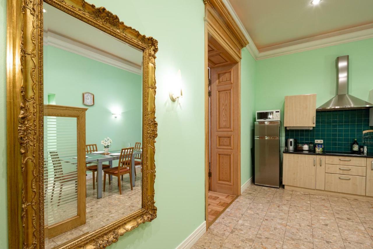 Old Riga 2 Bedroom Vecpilsetas Street Apartment Exterior photo